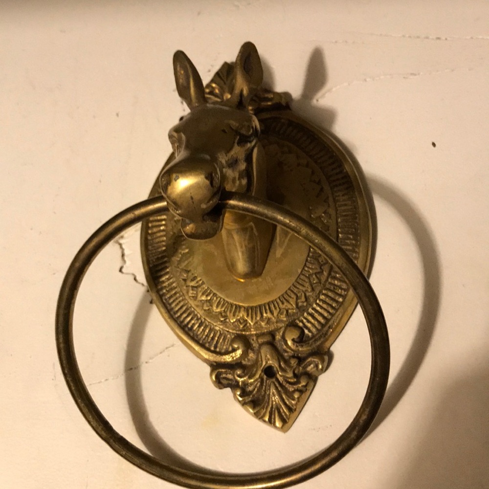 door knocker